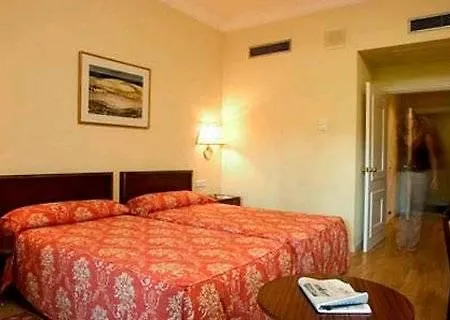 Jerez Aq35 Hotell 4*