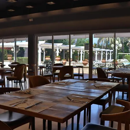Otel Jerez & 4*